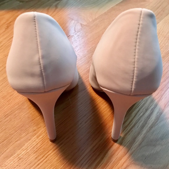 Charlotte Russe Nude Stiletto Heels - Size 7 - Picture 5 of 6